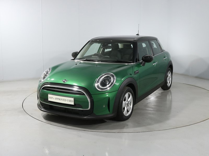 2024 (73) MINI HATCHBACK 1.5 Cooper Classic Premium 5dr Auto 5188210