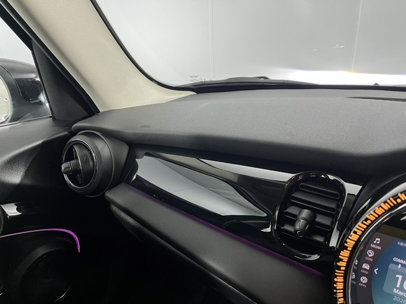 2024 (73) MINI HATCHBACK 1.5 Cooper Classic Premium 5dr Auto 5188195