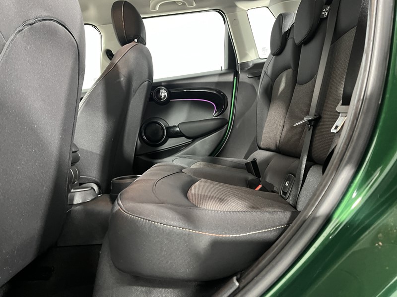 2024 (73) MINI HATCHBACK 1.5 Cooper Classic Premium 5dr Auto 5188204