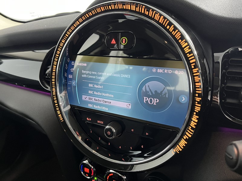 2024 (73) MINI HATCHBACK 1.5 Cooper Classic Premium 5dr Auto 5188196