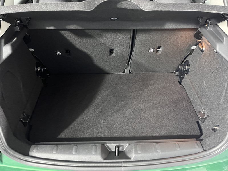 2024 (73) MINI HATCHBACK 1.5 Cooper Classic Premium 5dr Auto 5188183