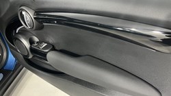 2022 (22) MINI HATCHBACK 1.5 Cooper Classic 3dr 5197570