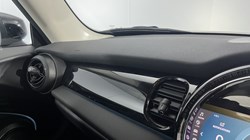 2022 (22) MINI HATCHBACK 1.5 Cooper Classic 3dr 5197576