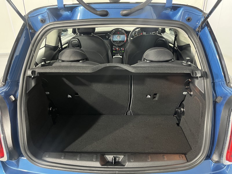 2022 (22) MINI HATCHBACK 1.5 Cooper Classic 3dr 5197564