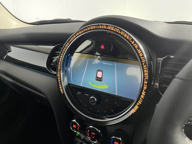 2022 (22) MINI HATCHBACK 1.5 Cooper Classic 3dr 5197568