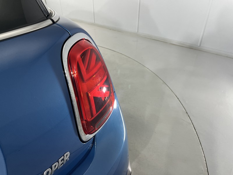 2022 (22) MINI HATCHBACK 1.5 Cooper Classic 3dr 5197589