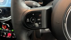 2022 (22) MINI HATCHBACK 1.5 Cooper Classic 3dr 5197573