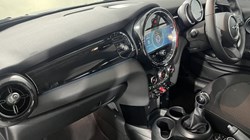 2022 (22) MINI HATCHBACK 1.5 Cooper Classic 3dr 5197558