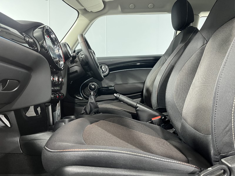 2022 (22) MINI HATCHBACK 1.5 Cooper Classic 3dr 5197585