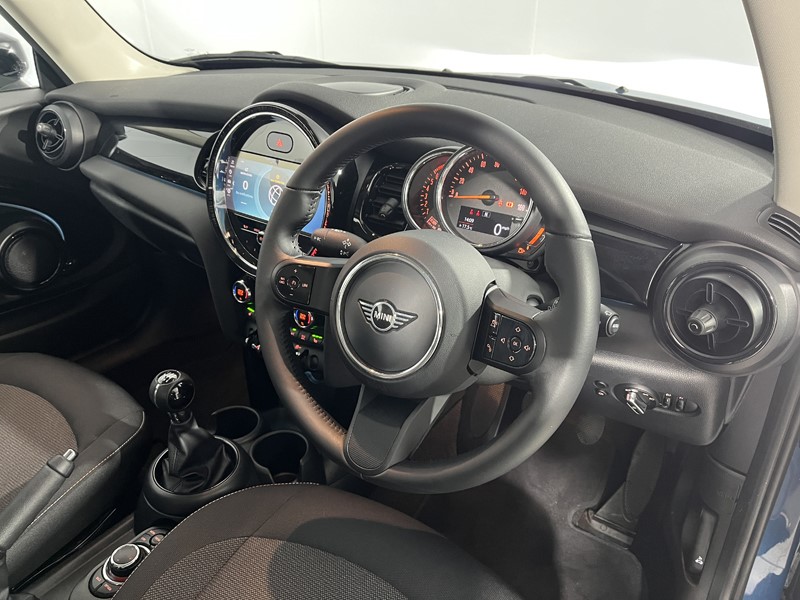 2022 (22) MINI HATCHBACK 1.5 Cooper Classic 3dr 5197557