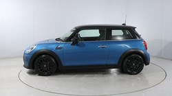 2022 (22) MINI HATCHBACK 1.5 Cooper Classic 3dr 5197592