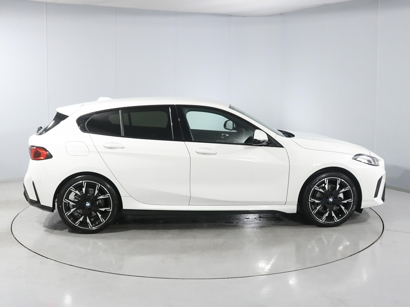 2026 (26) BMW 1 SERIES 120 M Sport 5dr Step Auto 5607328