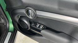 2022 (22) MINI HATCHBACK 1.5 Cooper Exclusive 5dr Auto 5187885