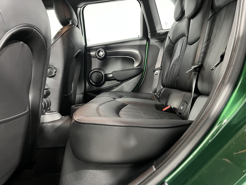 2022 (22) MINI HATCHBACK 1.5 Cooper Exclusive 5dr Auto 5187900