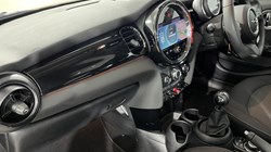 2022 (72) MINI HATCHBACK 1.5 One Classic 5dr 5213333