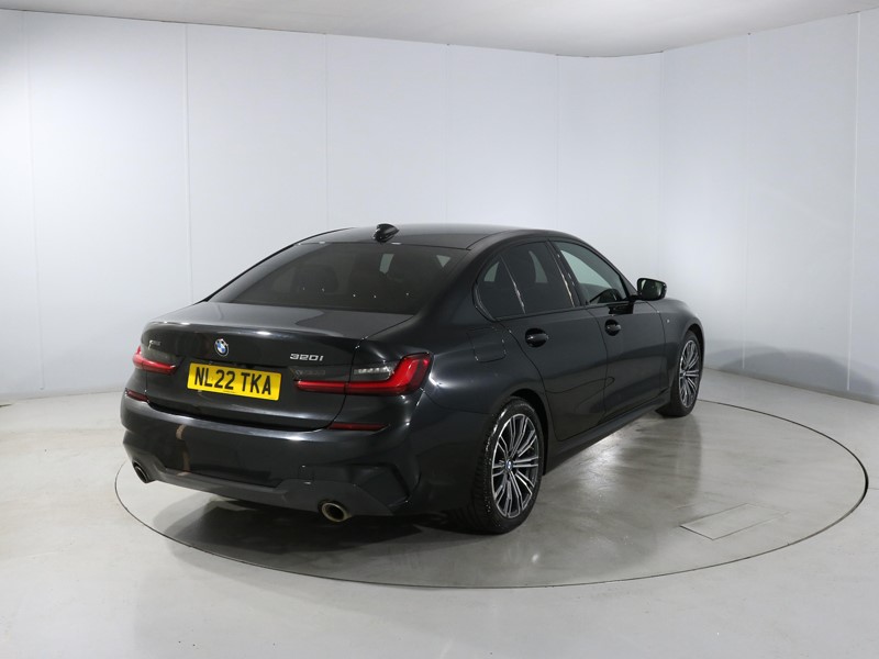 2022 (22) BMW 3 SERIES 320i xDrive M Sport 4dr Step Auto 5180334
