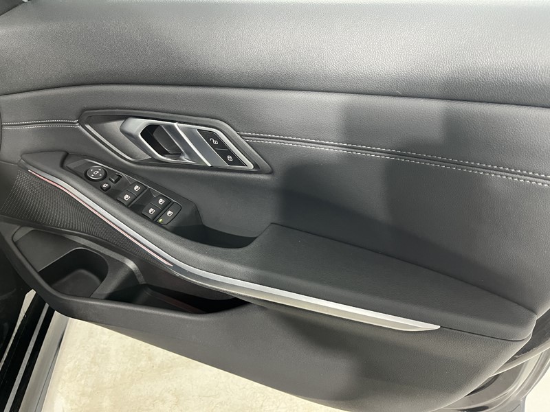 2022 (22) BMW 3 SERIES 320i xDrive M Sport 4dr Step Auto 5180306