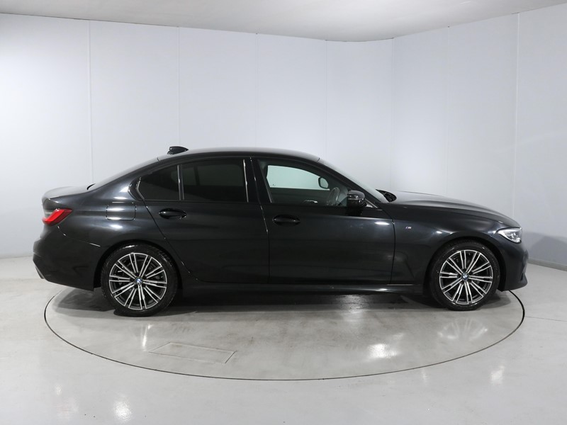 2022 (22) BMW 3 SERIES 320i xDrive M Sport 4dr Step Auto 5180289