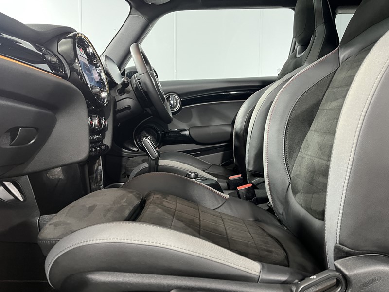 2023 (23) MINI HATCHBACK 2.0 John Cooper Works Premium Plus 3dr Auto 5213276