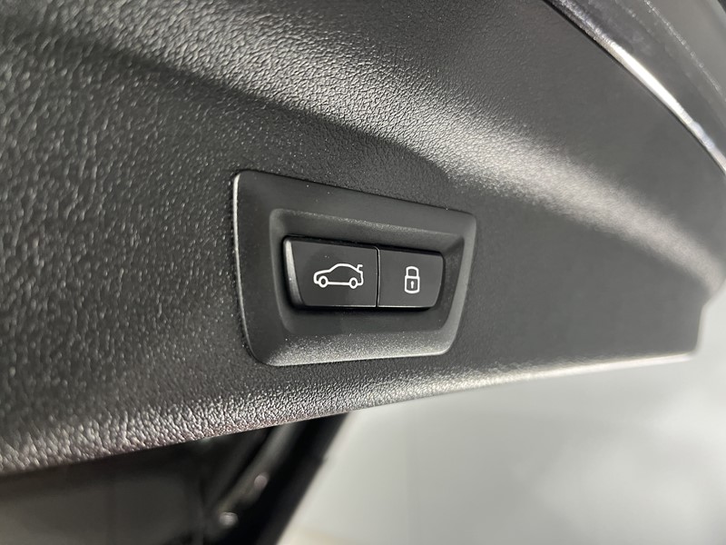 2025 (25) BMW iX1 150kW eDrive20 M Sport 65kWh 5dr Auto 5164544