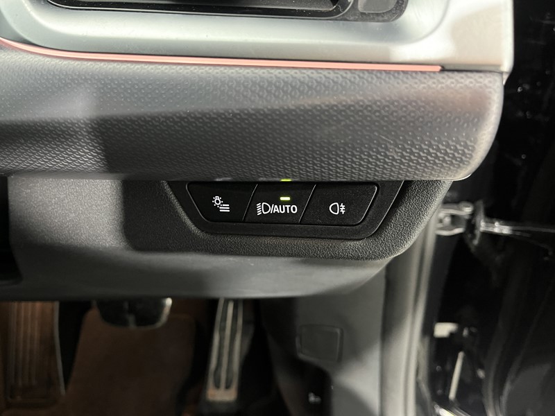 2025 (25) BMW iX1 150kW eDrive20 M Sport 65kWh 5dr Auto 5164522