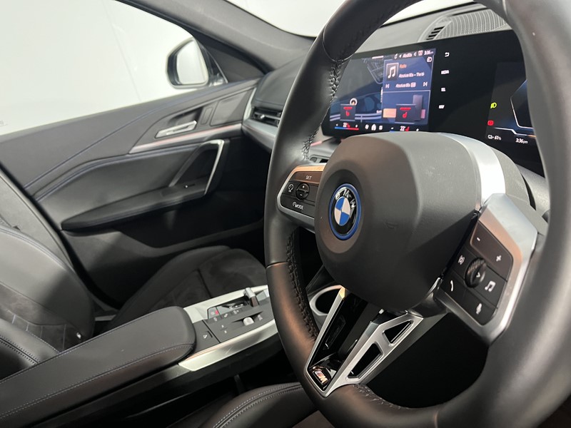 2025 (25) BMW iX1 150kW eDrive20 M Sport 65kWh 5dr Auto 5164523