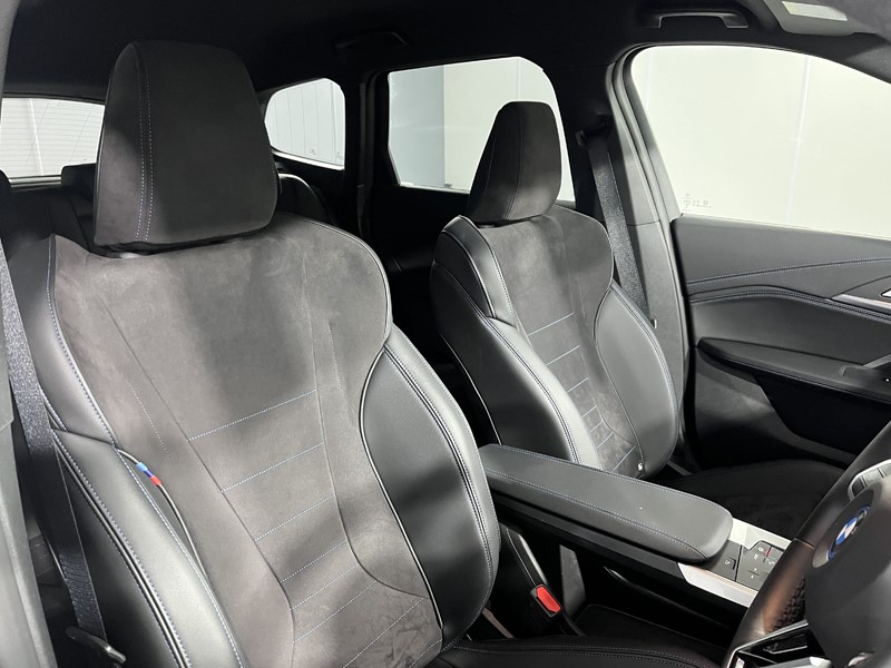 2025 (25) BMW iX1 150kW eDrive20 M Sport 65kWh 5dr Auto 5164513