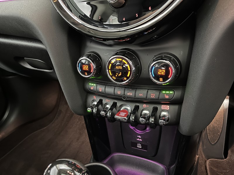 2023 (23) MINI HATCHBACK 1.5 Cooper Classic 3dr Auto 5263443