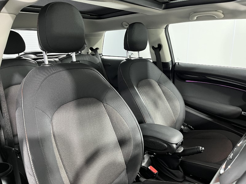 2023 (23) MINI HATCHBACK 1.5 Cooper Classic 3dr Auto 5263423