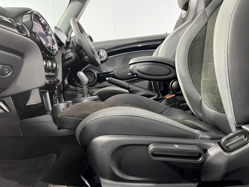 2023 (23) MINI CONVERTIBLE 1.5 Cooper Sport Premium 2dr Auto 5213495