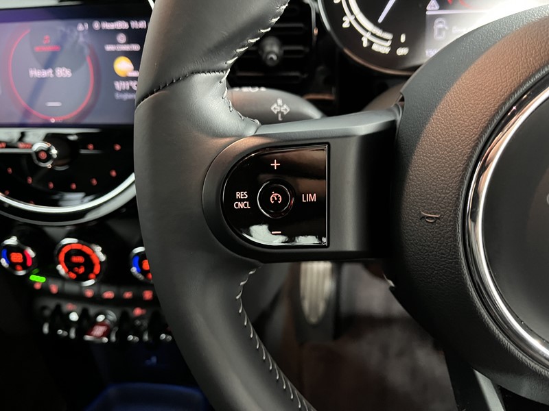 2023 (23) MINI CONVERTIBLE 1.5 Cooper Sport Premium 2dr Auto 5213484