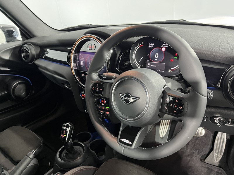 2023 (23) MINI CONVERTIBLE 1.5 Cooper Sport Premium 2dr Auto 5213468