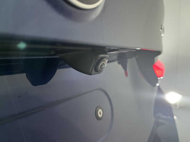 2022 (72) BMW 5 SERIES 520i MHT M Sport 5dr Step Auto 5206836