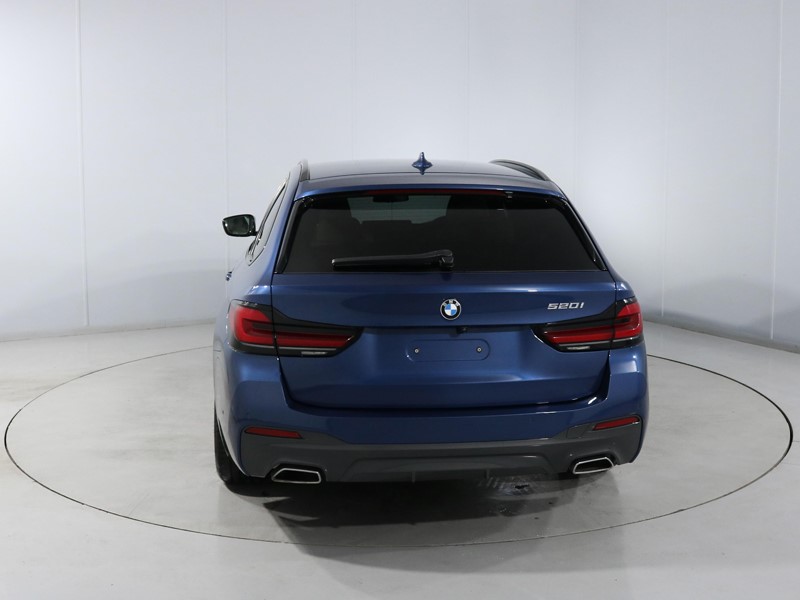 2022 (72) BMW 5 SERIES 520i MHT M Sport 5dr Step Auto 5206803