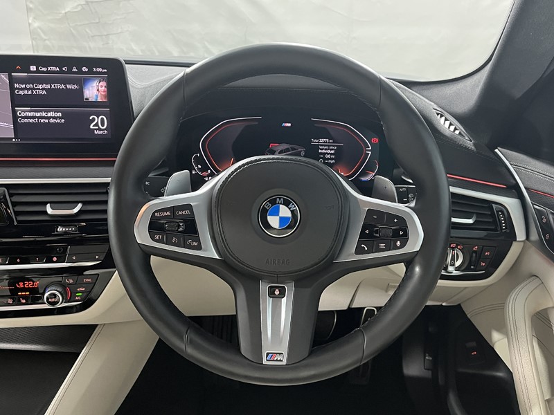 2022 (72) BMW 5 SERIES 520i MHT M Sport 5dr Step Auto 5206794