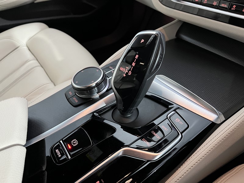 2022 (72) BMW 5 SERIES 520i MHT M Sport 5dr Step Auto 5206798