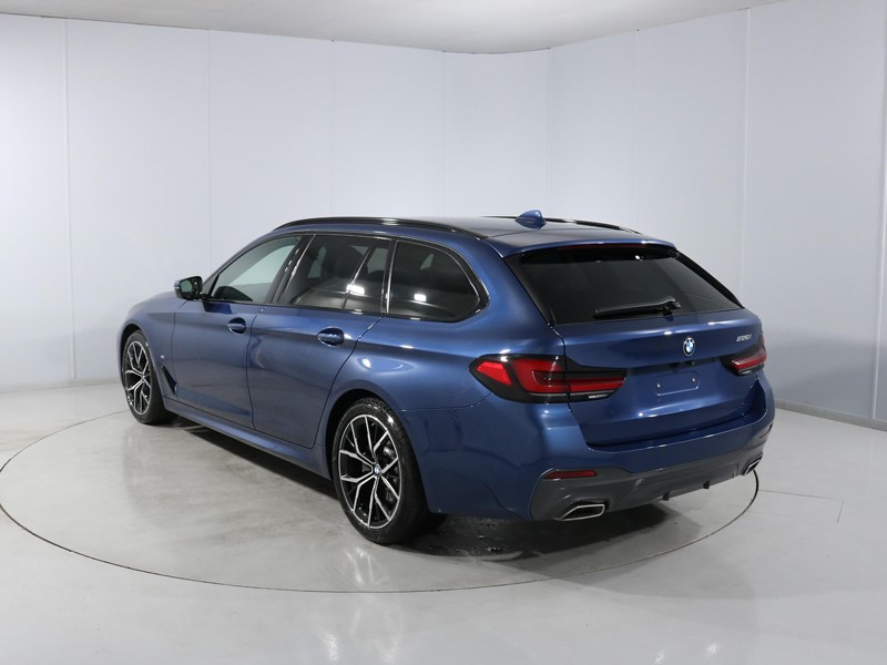 2022 (72) BMW 5 SERIES 520i MHT M Sport 5dr Step Auto 5206791