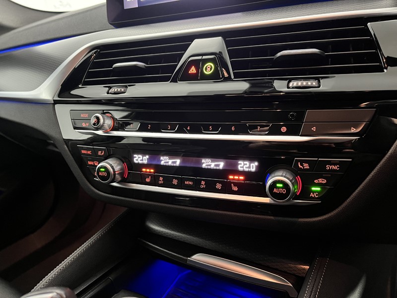 2024 (24) BMW 5 SERIES 520d MHT M Sport 5dr Step Auto 5213535