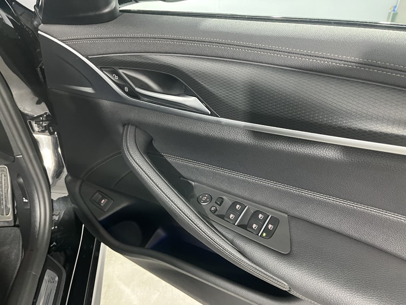 2024 (24) BMW 5 SERIES 520d MHT M Sport 5dr Step Auto 5213525