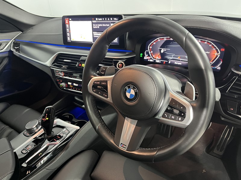 2024 (24) BMW 5 SERIES 520d MHT M Sport 5dr Step Auto 5213511