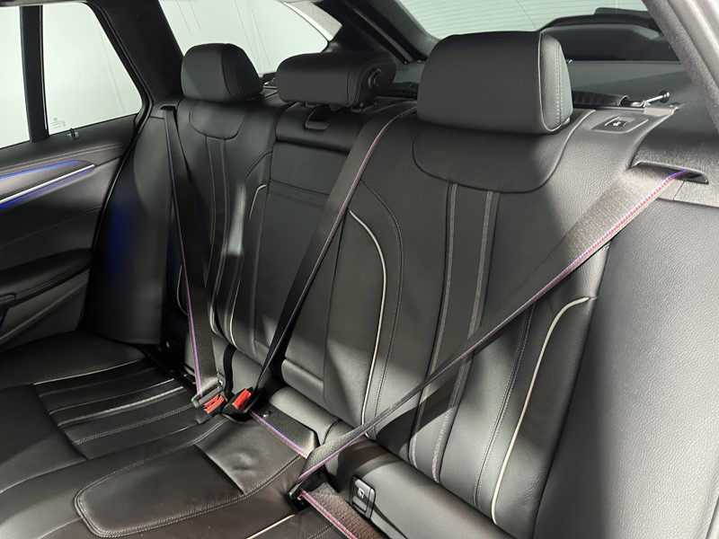 2024 (24) BMW 5 SERIES 520d MHT M Sport 5dr Step Auto 5213517