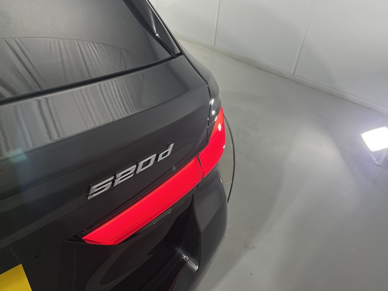 2024 (24) BMW 5 SERIES 520d MHT M Sport 5dr Step Auto 5213550