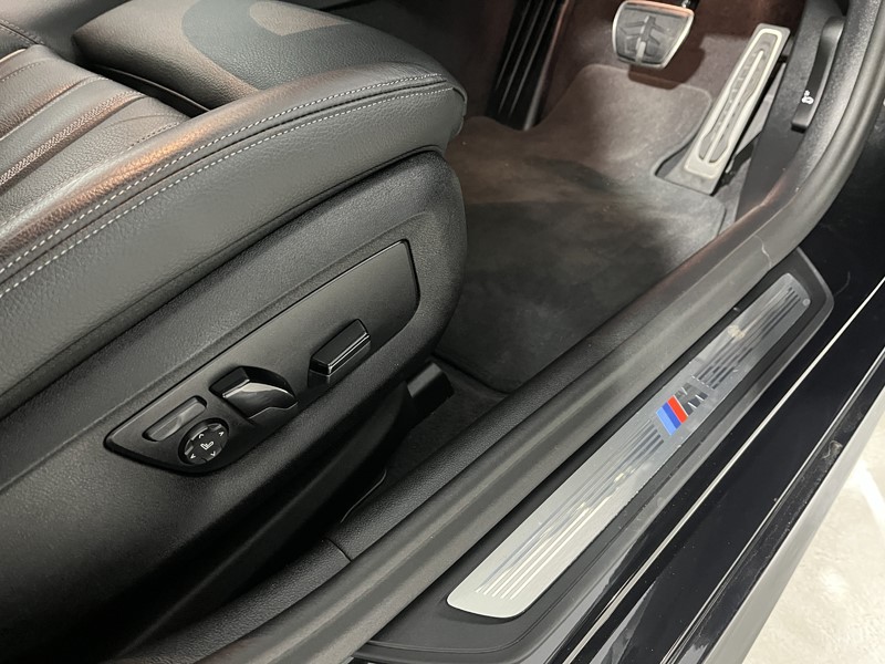 2024 (24) BMW 5 SERIES 520d MHT M Sport 5dr Step Auto 5213524