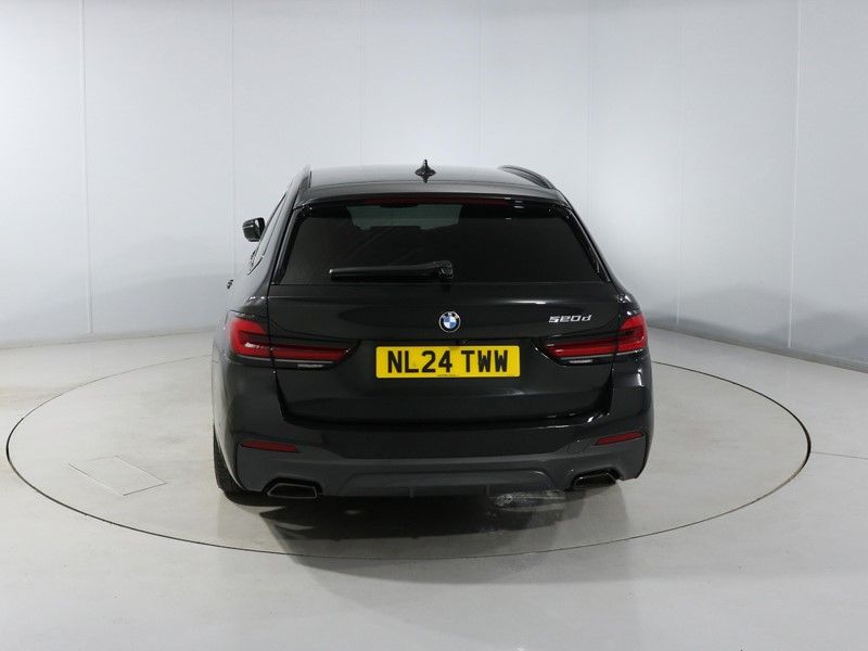 2024 (24) BMW 5 SERIES 520d MHT M Sport 5dr Step Auto 5213520