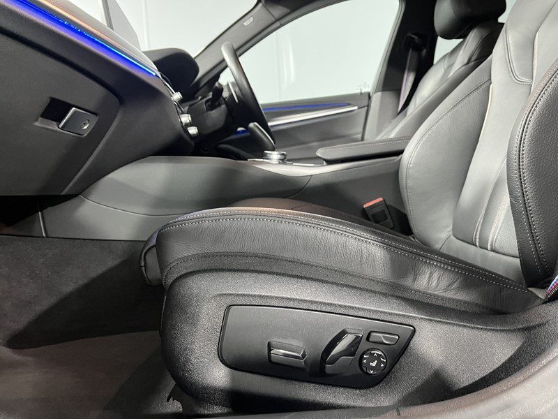 2024 (24) BMW 5 SERIES 520d MHT M Sport 5dr Step Auto 5213540