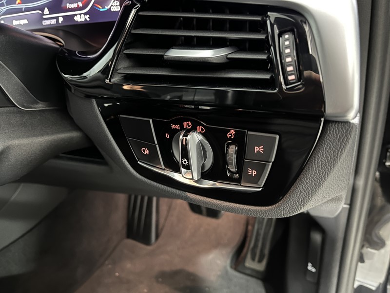 2024 (24) BMW 5 SERIES 520d MHT M Sport 5dr Step Auto 5213526