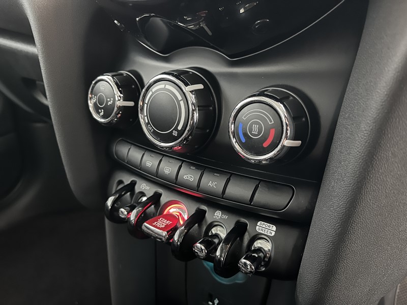 2019 (69) MINI HATCHBACK 1.5 Cooper Classic II 3dr Auto 5217192