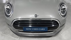 2019 (69) MINI HATCHBACK 1.5 Cooper Classic II 3dr Auto 5371040