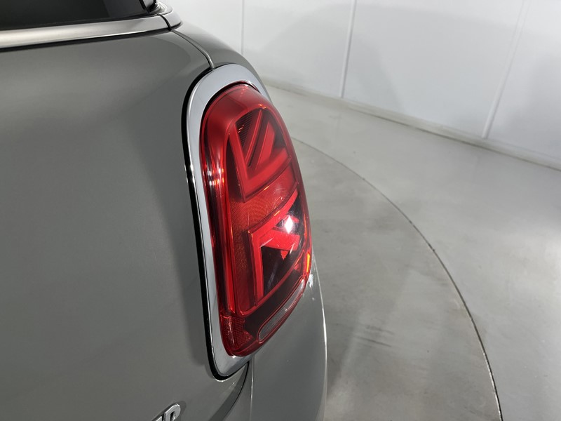 2019 (69) MINI HATCHBACK 1.5 Cooper Classic II 3dr Auto 5371041