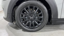 2019 (69) MINI HATCHBACK 1.5 Cooper Classic II 3dr Auto 5371021